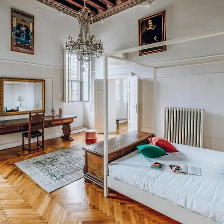 Ludwig House *